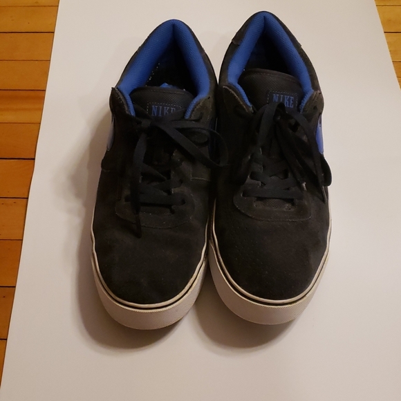 Nike Men's Mvrk Low 2 Size 13 - Picture 2 of 11